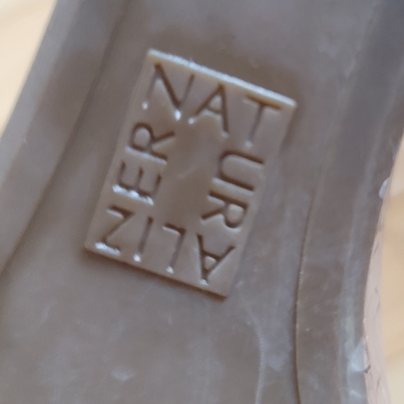 Naturalizer Two-Toned Wedge Sandle Gold and Saddle color Size 12 W - Picture 5 of 9